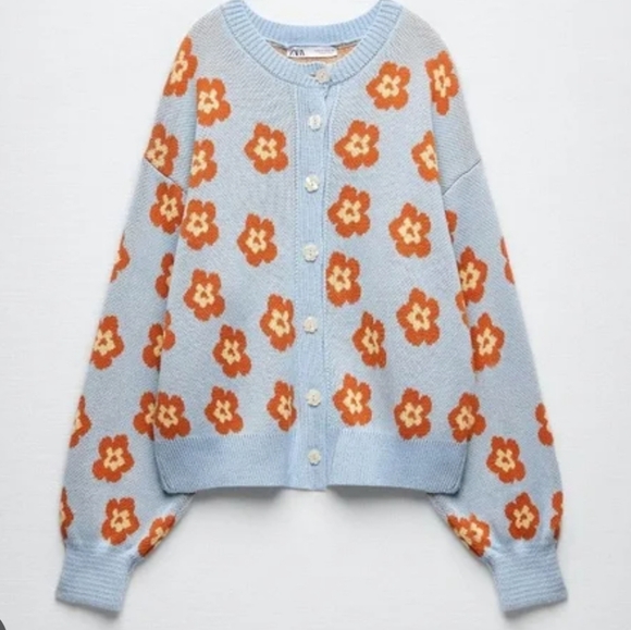 ZARA Floral Jacquard Knit Cardigan Flower Shaped Buttons Size MEDIUM - Picture 3 of 7